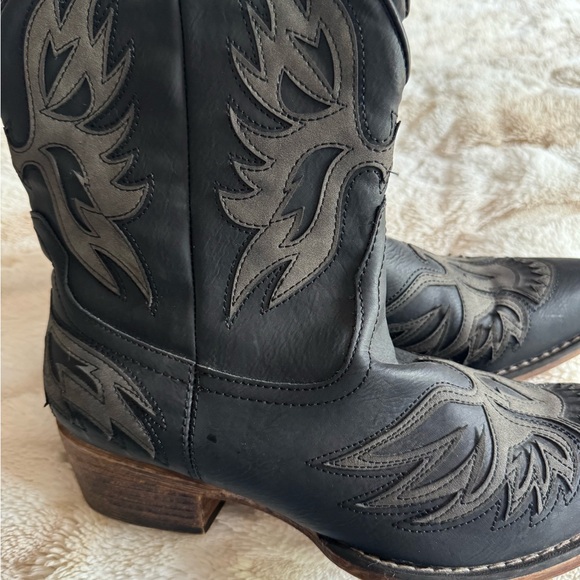Women’s Roper Boots - Picture 6 of 7